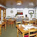 Dorfkrug Gasthof 3*